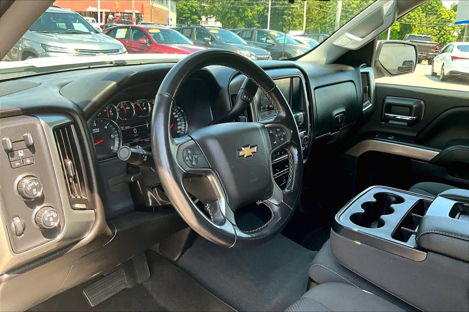 2018 Chevrolet Silverado 1500 LT 4WD Crew Cab 143.5 - Photo 8