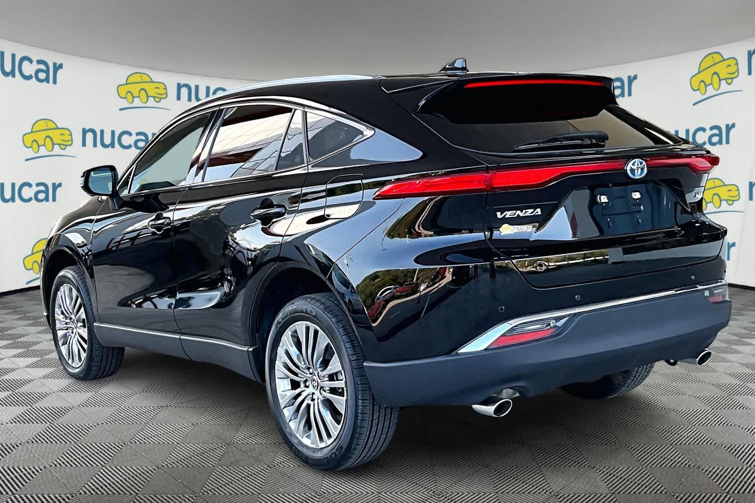 2023 Toyota Venza XLE - Photo 4