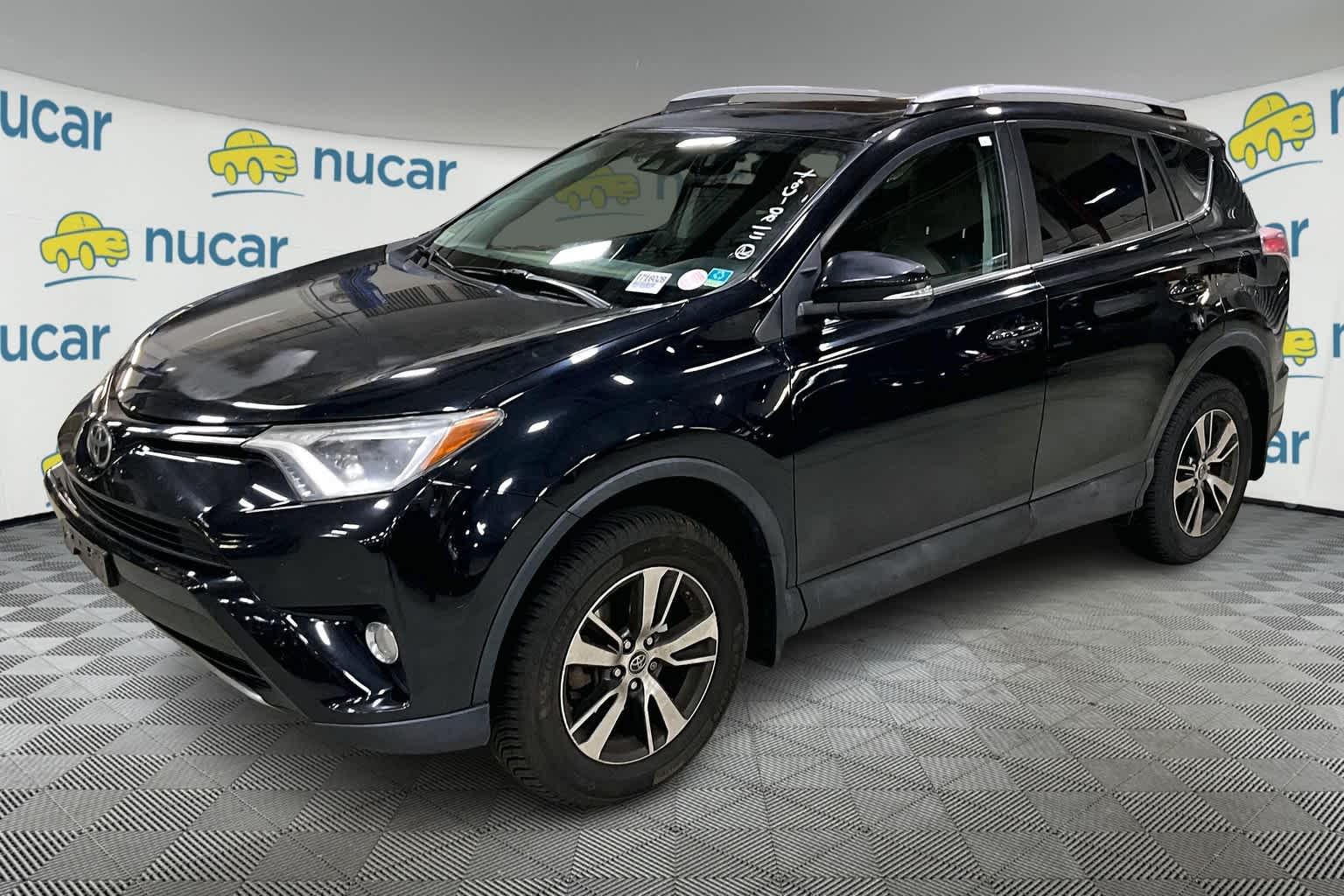 2017 Toyota RAV4 XLE - Photo 3