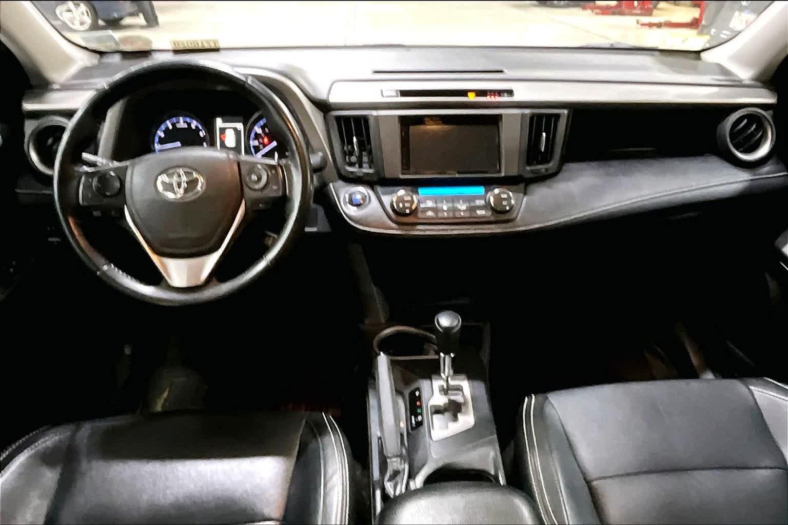 2017 Toyota RAV4 XLE - Photo 9