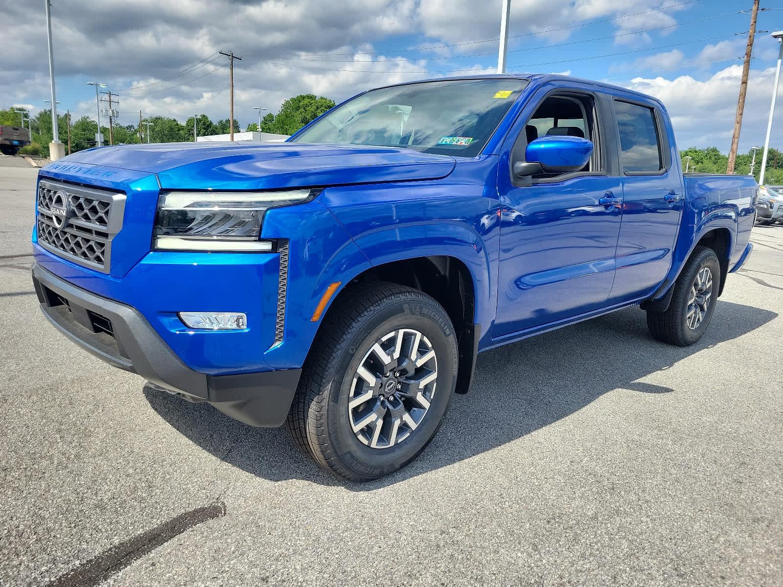 2024 Nissan Frontier SL Crew Cab 4x4 - Photo 2