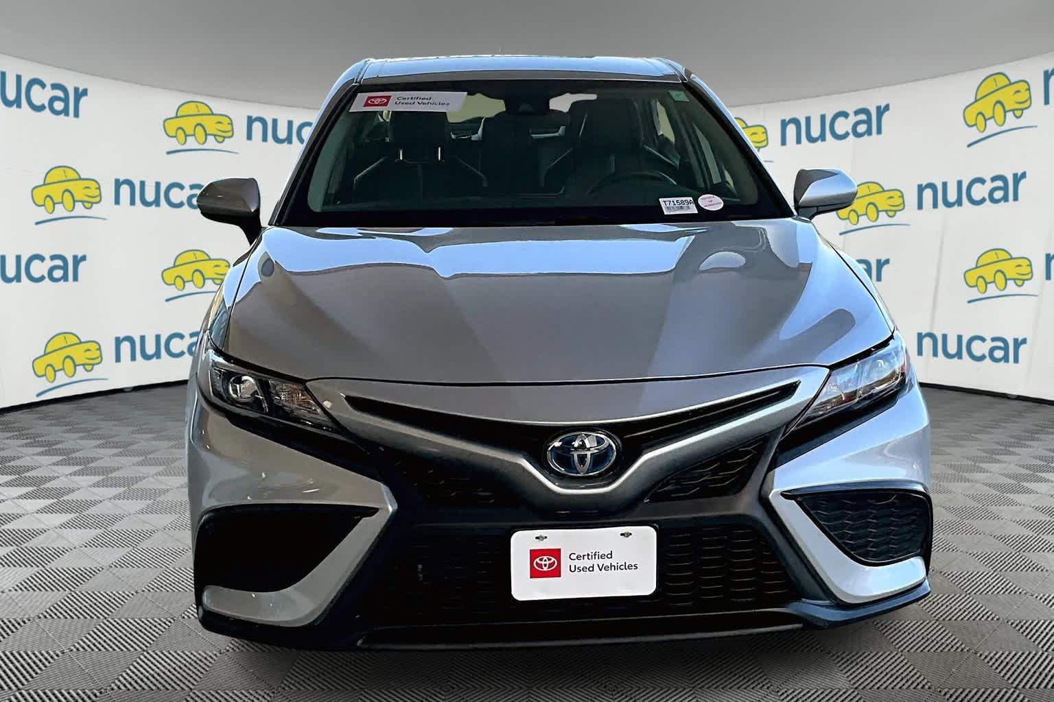 2021 Toyota Camry Hybrid SE - Photo 2