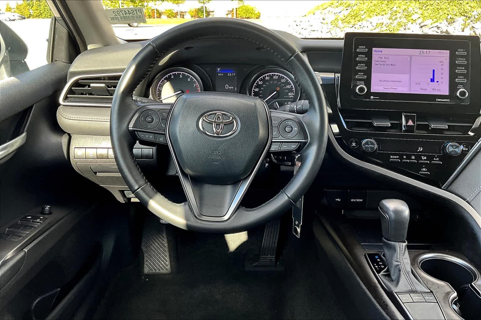 2023 Toyota Camry SE - Photo 17