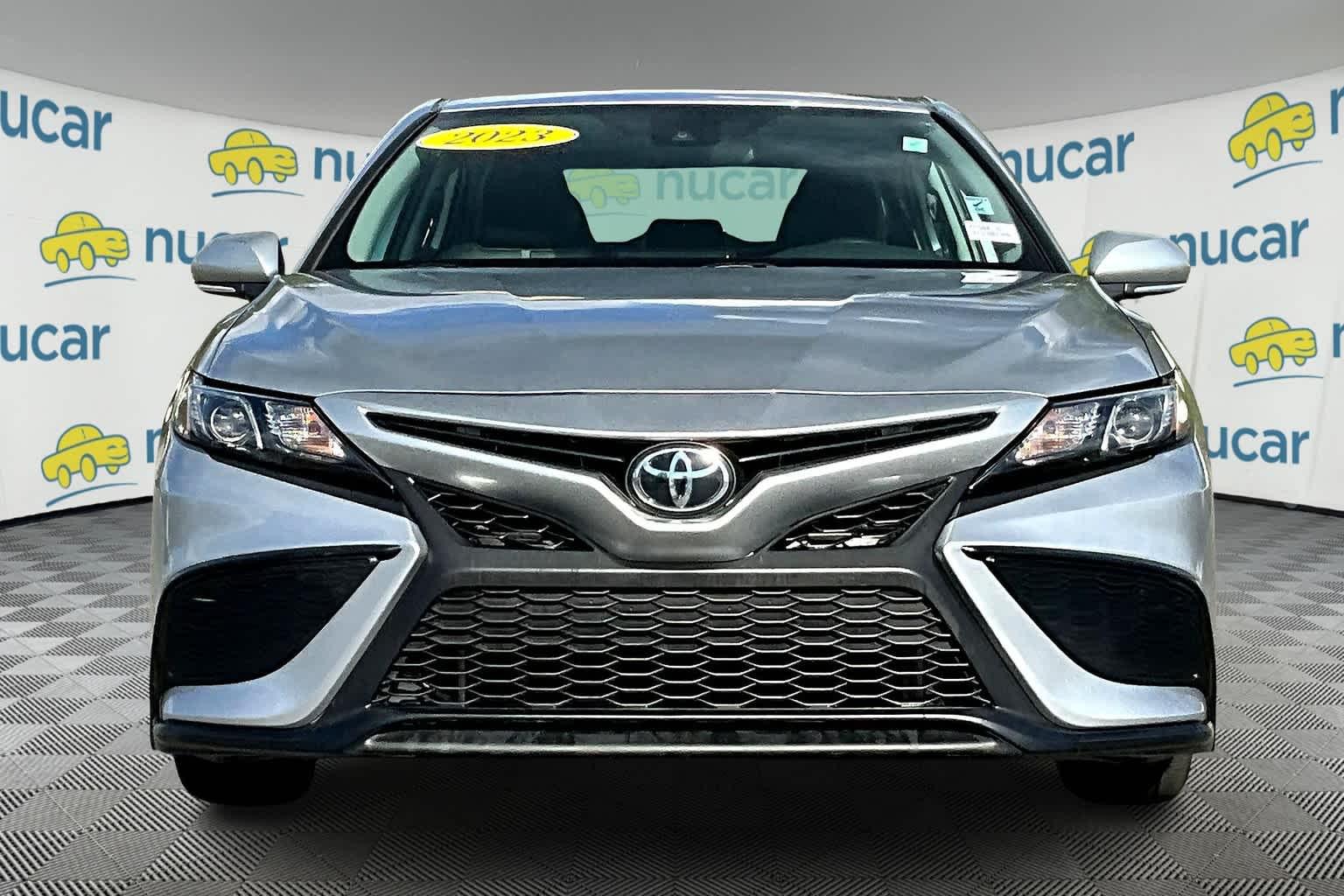 2023 Toyota Camry SE - Photo 2