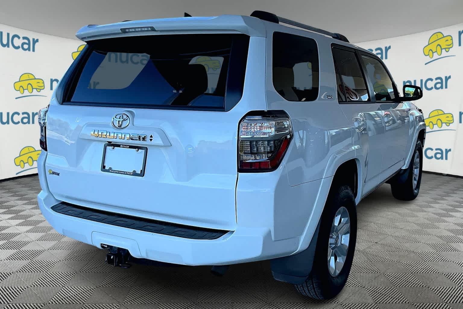 2021 Toyota 4Runner SR5 - Photo 6