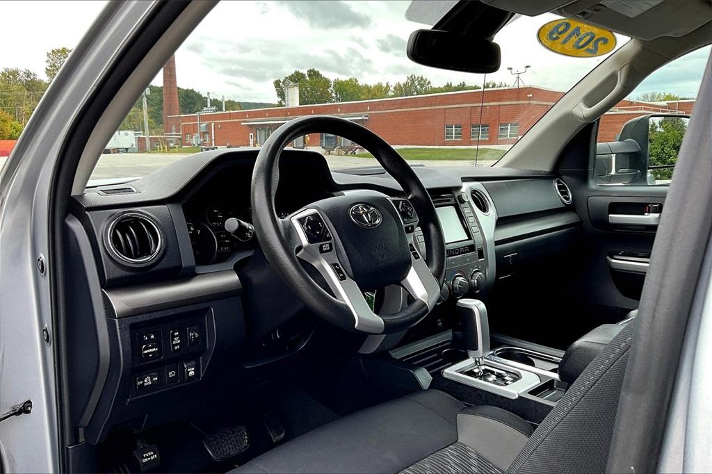 2019 Toyota Tundra SR5 - Photo 8