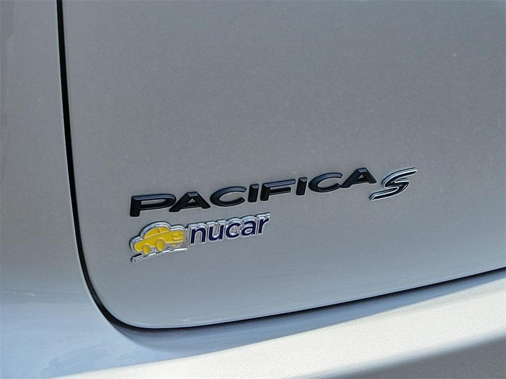 2024 Chrysler Pacifica Hybrid Select - Photo 18