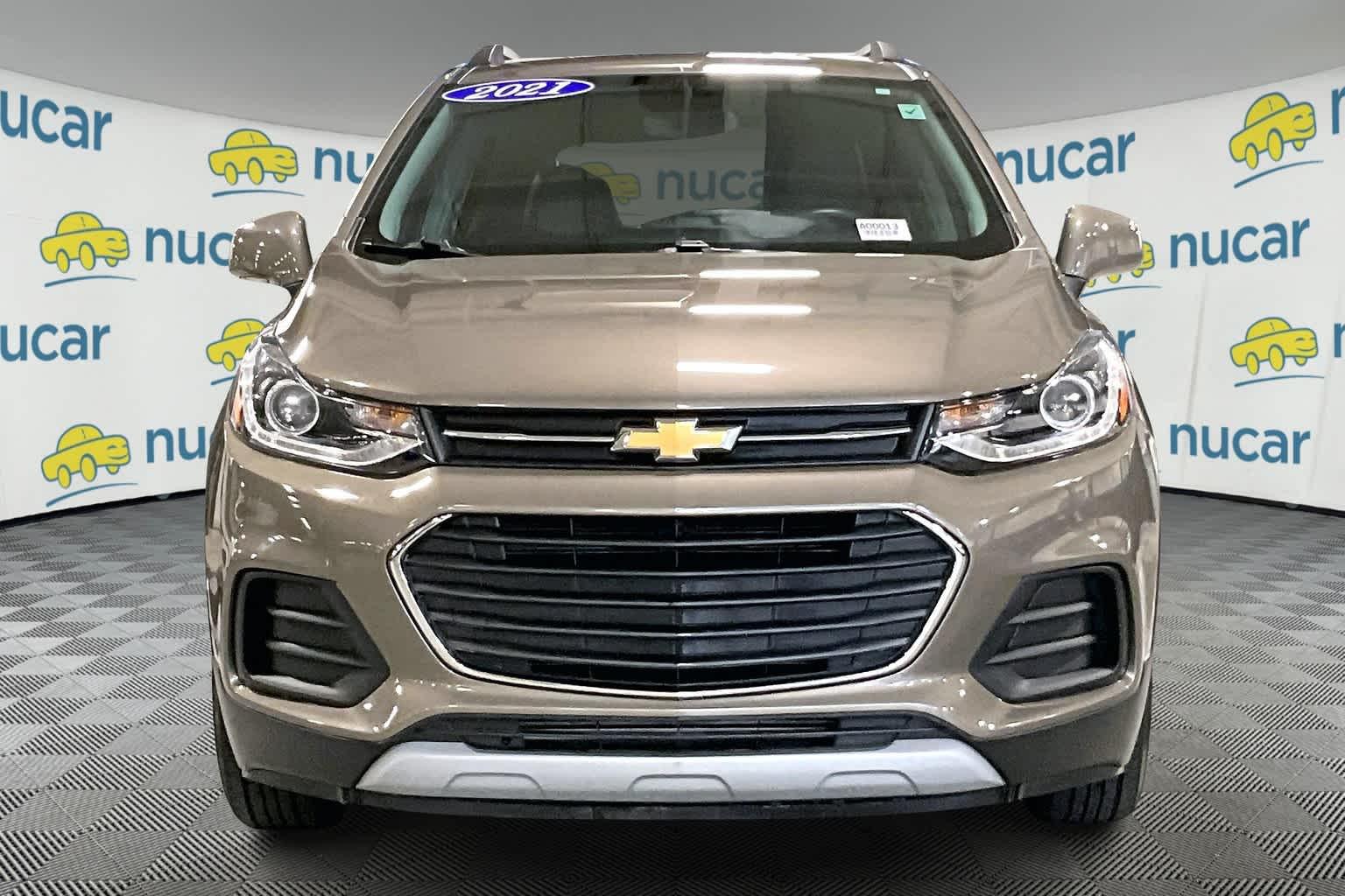 2021 Chevrolet Trax LT - Photo 2