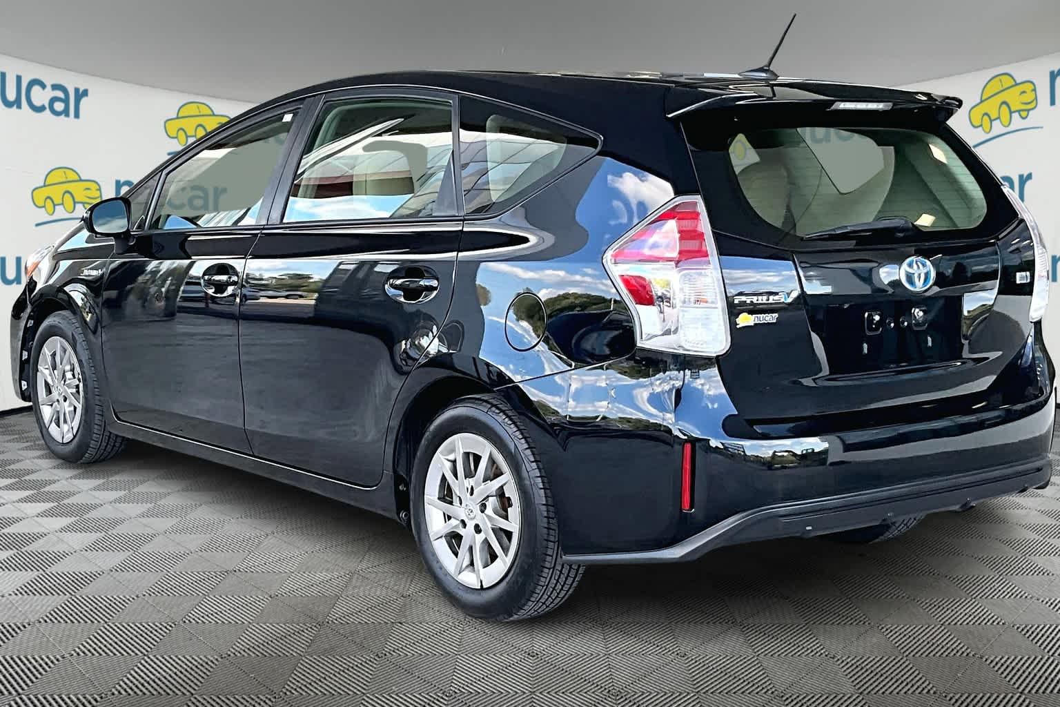 2015 Toyota Prius V Four - Photo 4