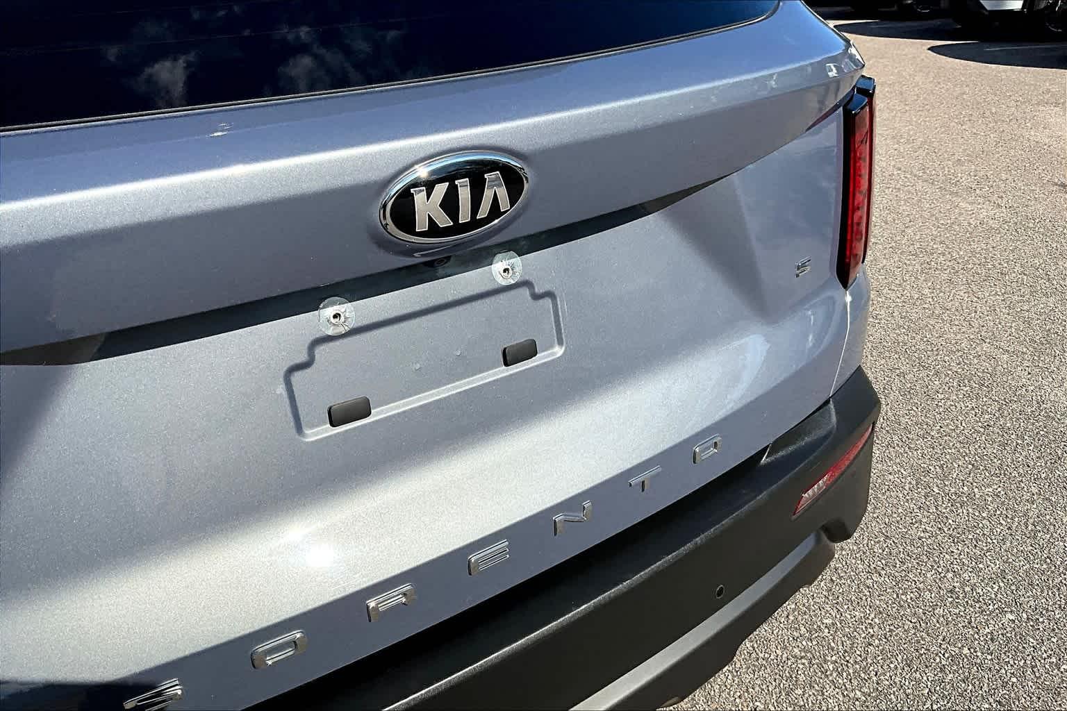 2021 Kia Sorento S - Photo 29