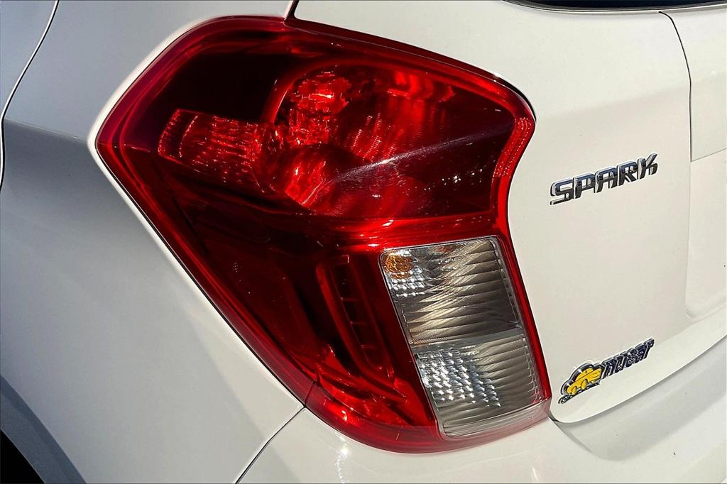 2021 Chevrolet Spark 1LT - Photo 29