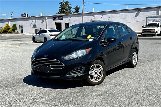 2018 Ford Fiesta SE - Photo 2