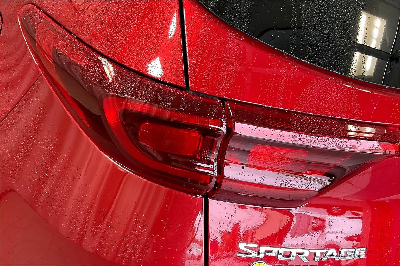 2022 Kia Sportage EX - Photo 34