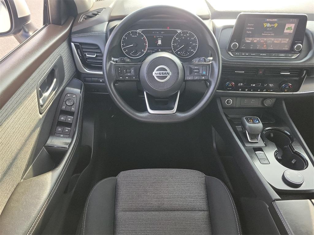 2021 Nissan Rogue SV - Photo 11