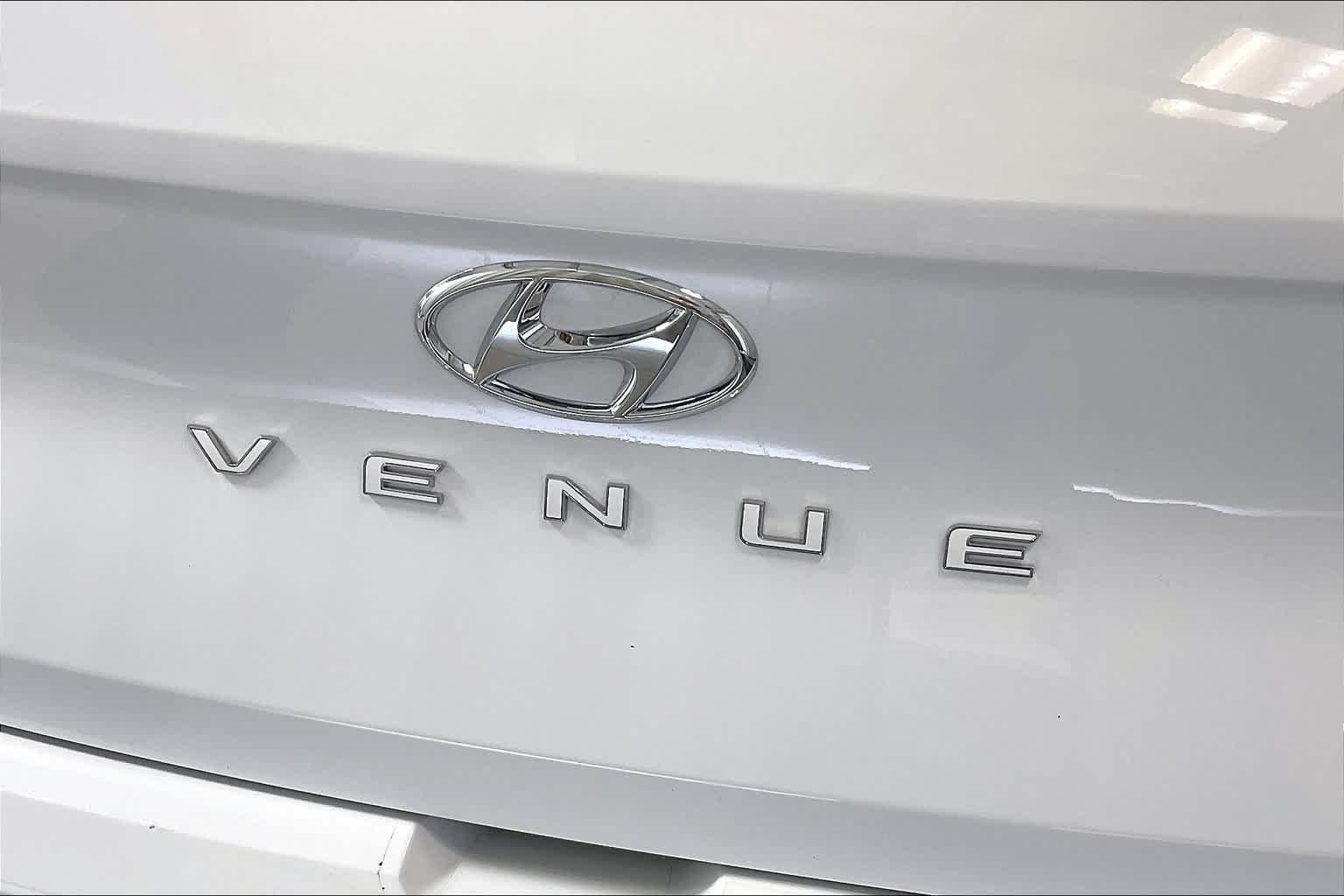 2023 Hyundai Venue SEL - Photo 29