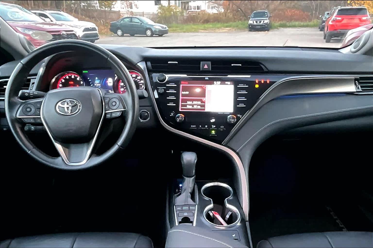 2019 Toyota Camry XSE - Photo 9