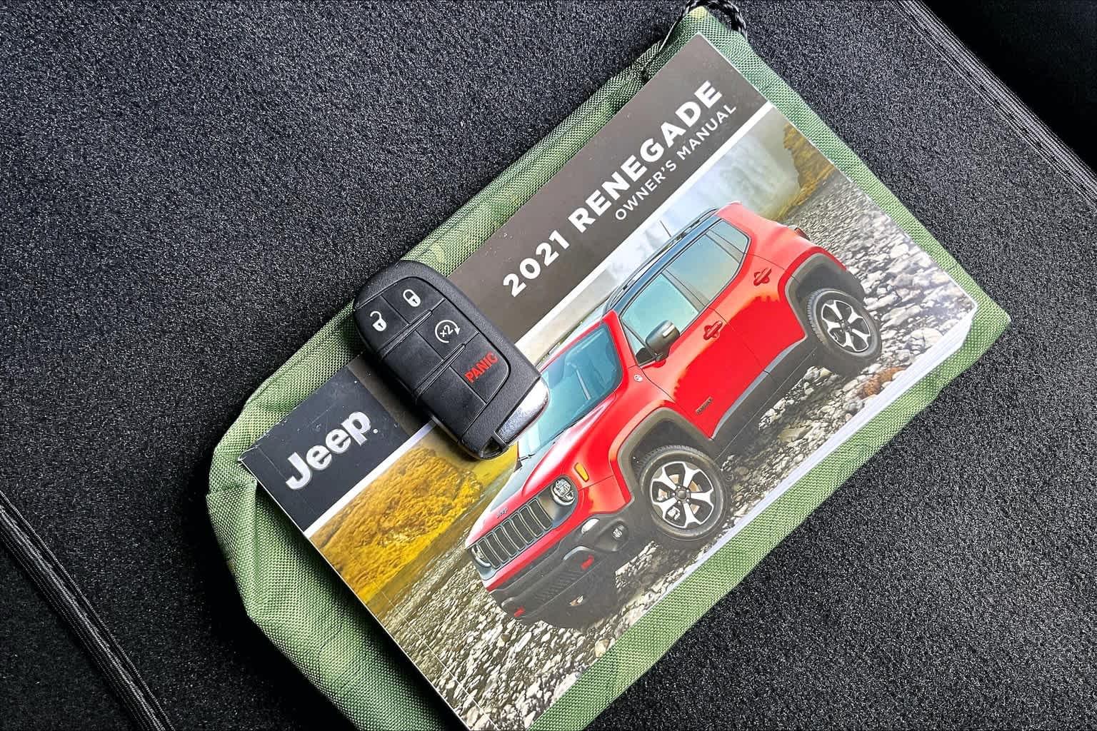 2021 Jeep Renegade Latitude - Photo 32