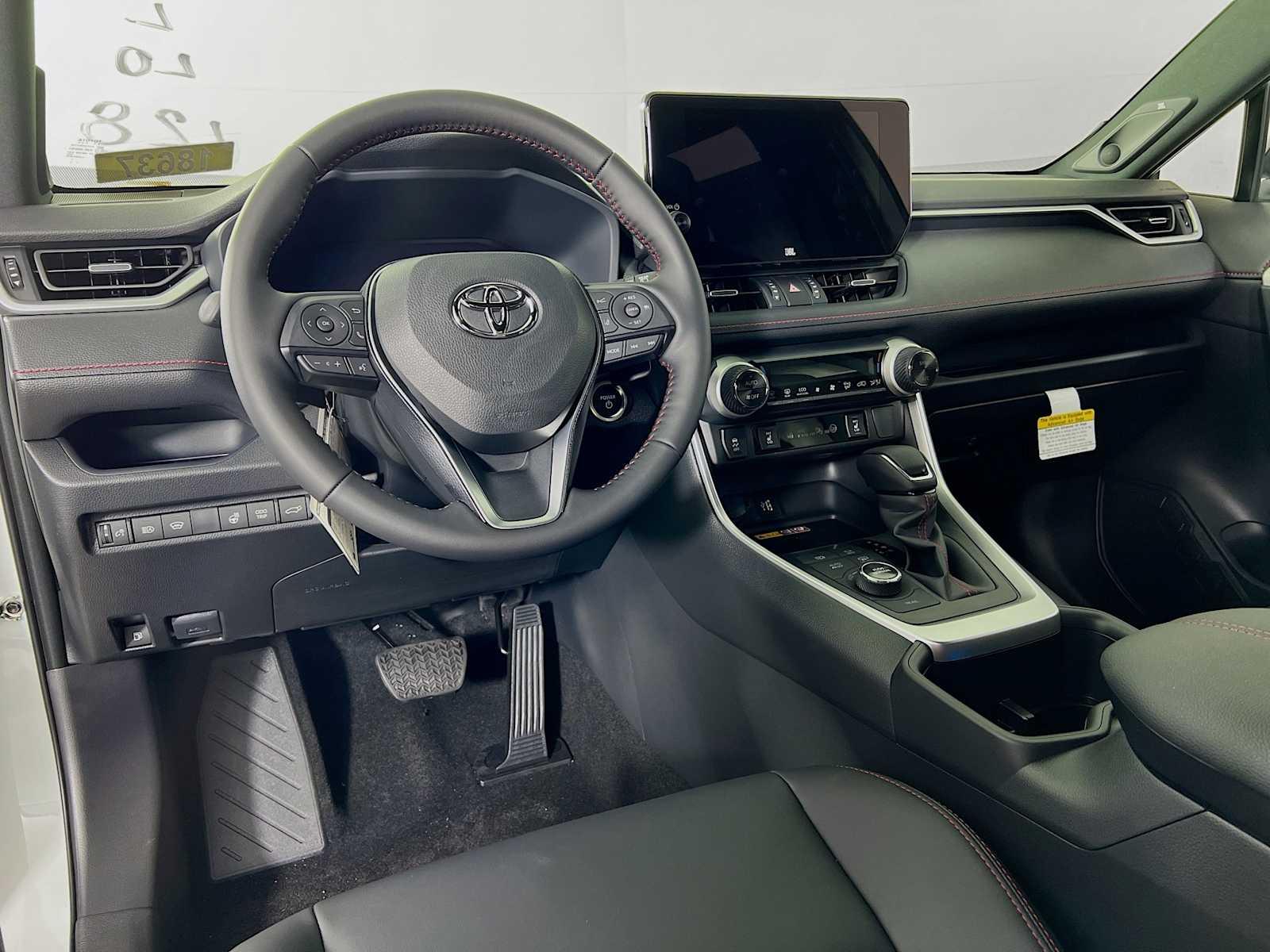 2024 Toyota RAV4 Prime XSE - Photo 6