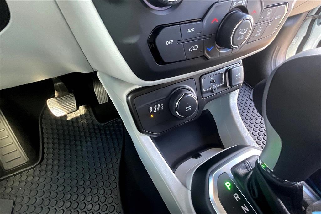 2021 Jeep Renegade Latitude - Photo 23