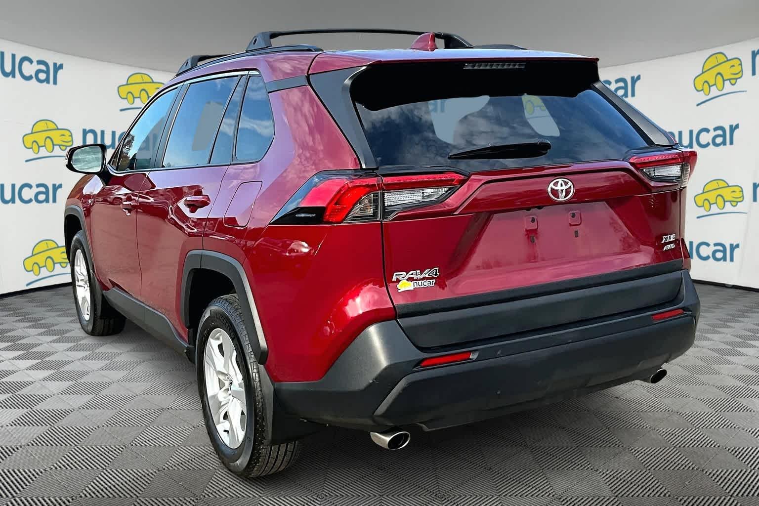 2021 Toyota RAV4 XLE - Photo 4