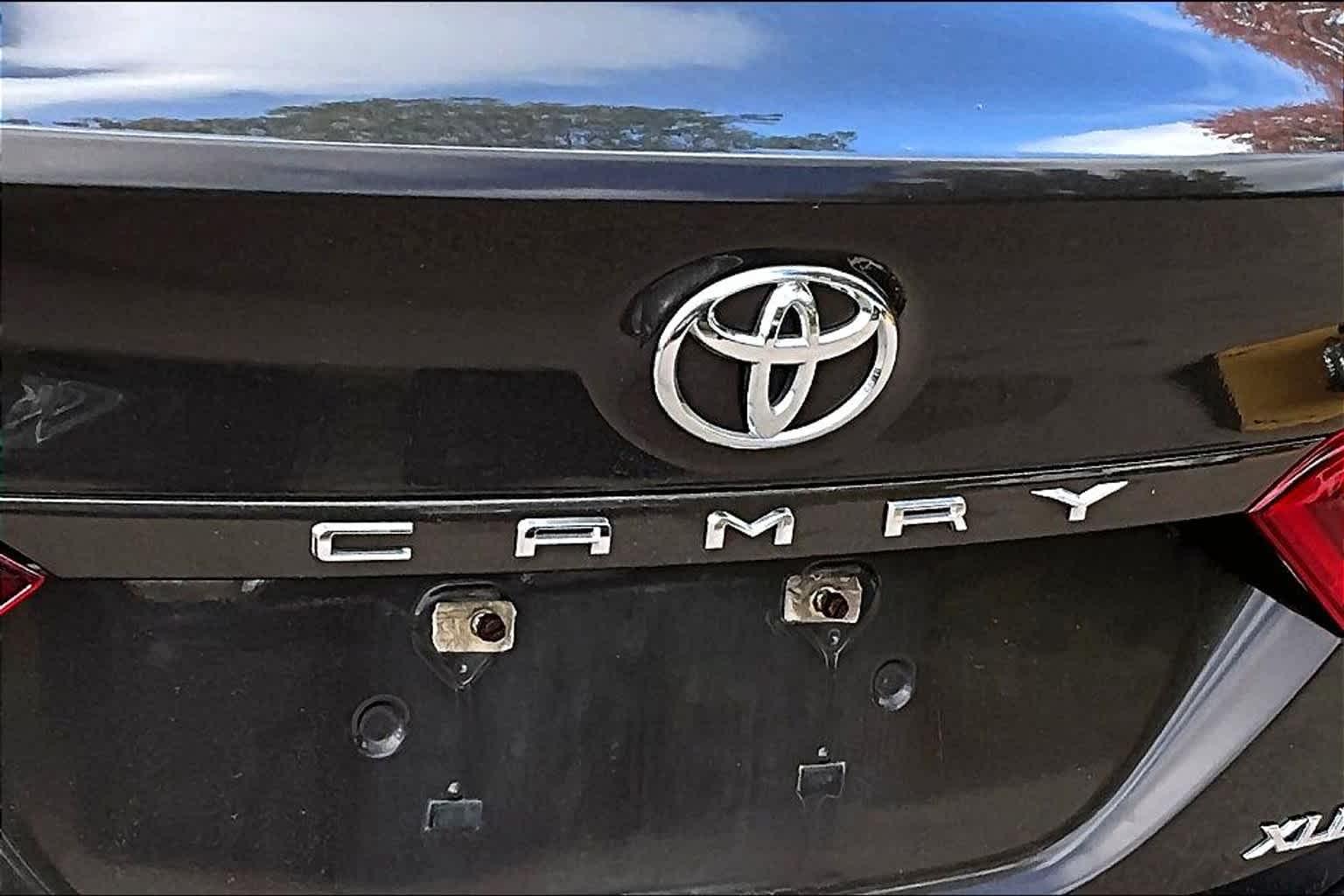 2018 Toyota Camry XLE - Photo 11