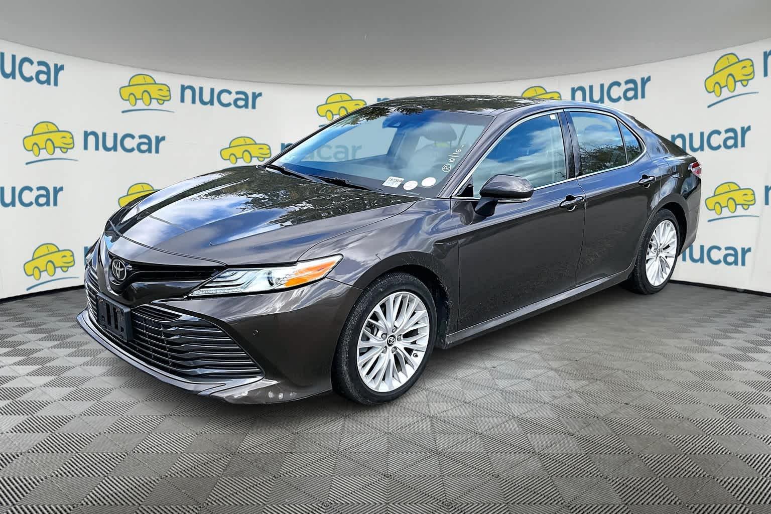 2018 Toyota Camry XLE - Photo 3