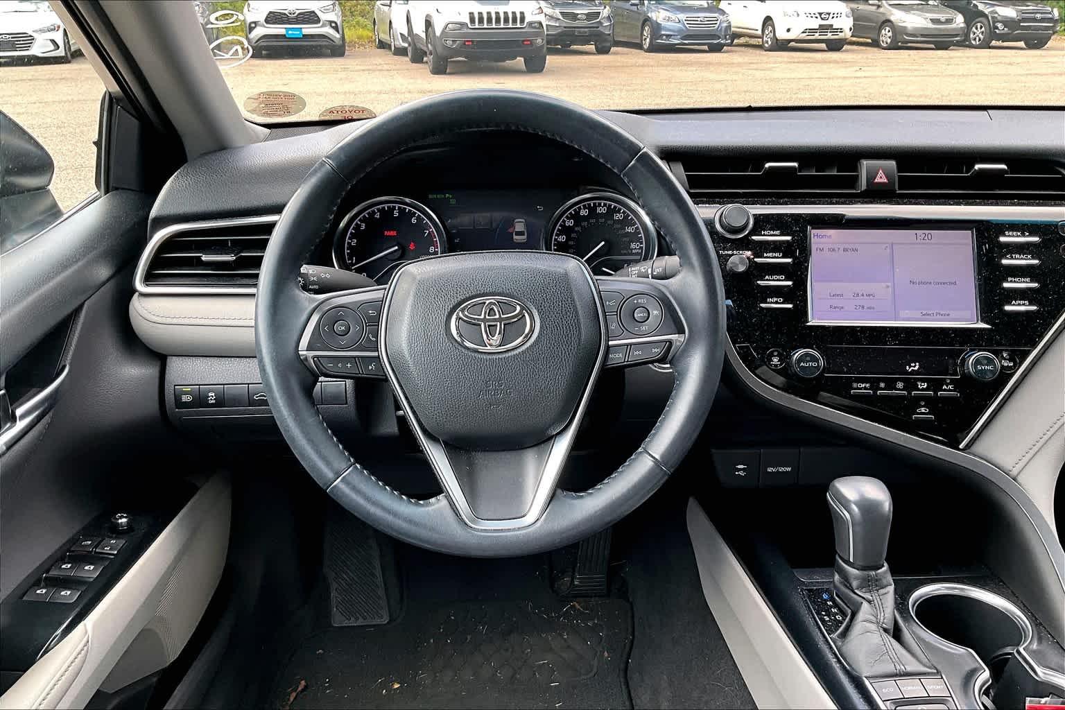 2018 Toyota Camry XLE - Photo 7