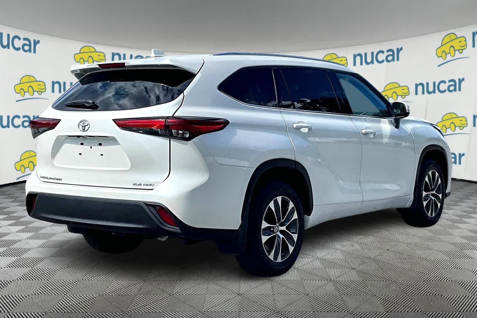 2021 Toyota Highlander XLE - Photo 6