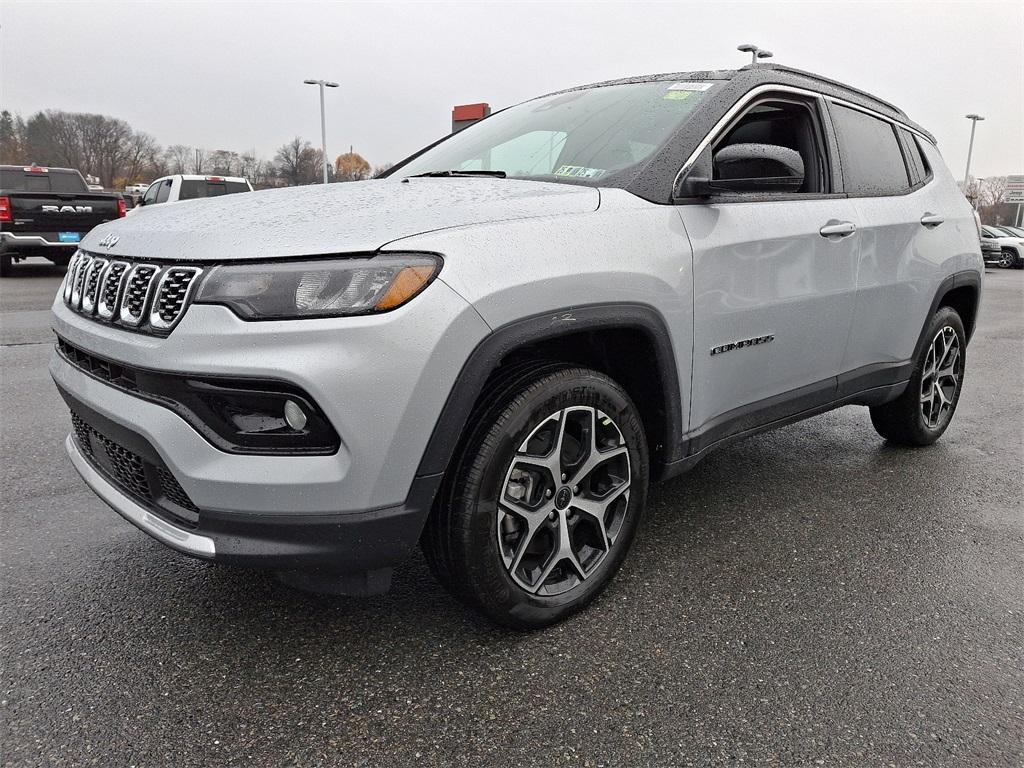 2025 Jeep Compass Limited - Photo 2