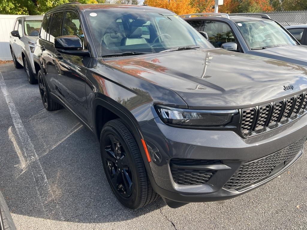 2024 Jeep Grand Cherokee Altitude - Photo 2