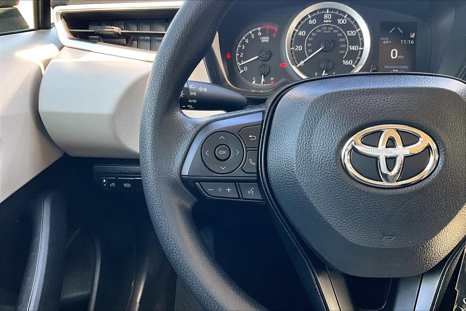 2022 Toyota Corolla LE - Photo 23