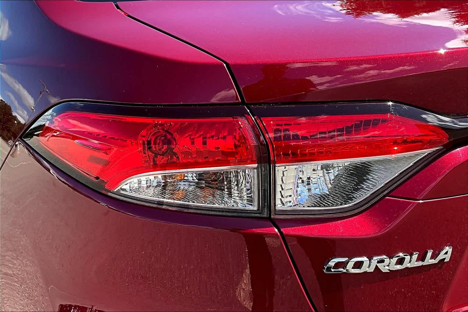 2022 Toyota Corolla LE - Photo 33