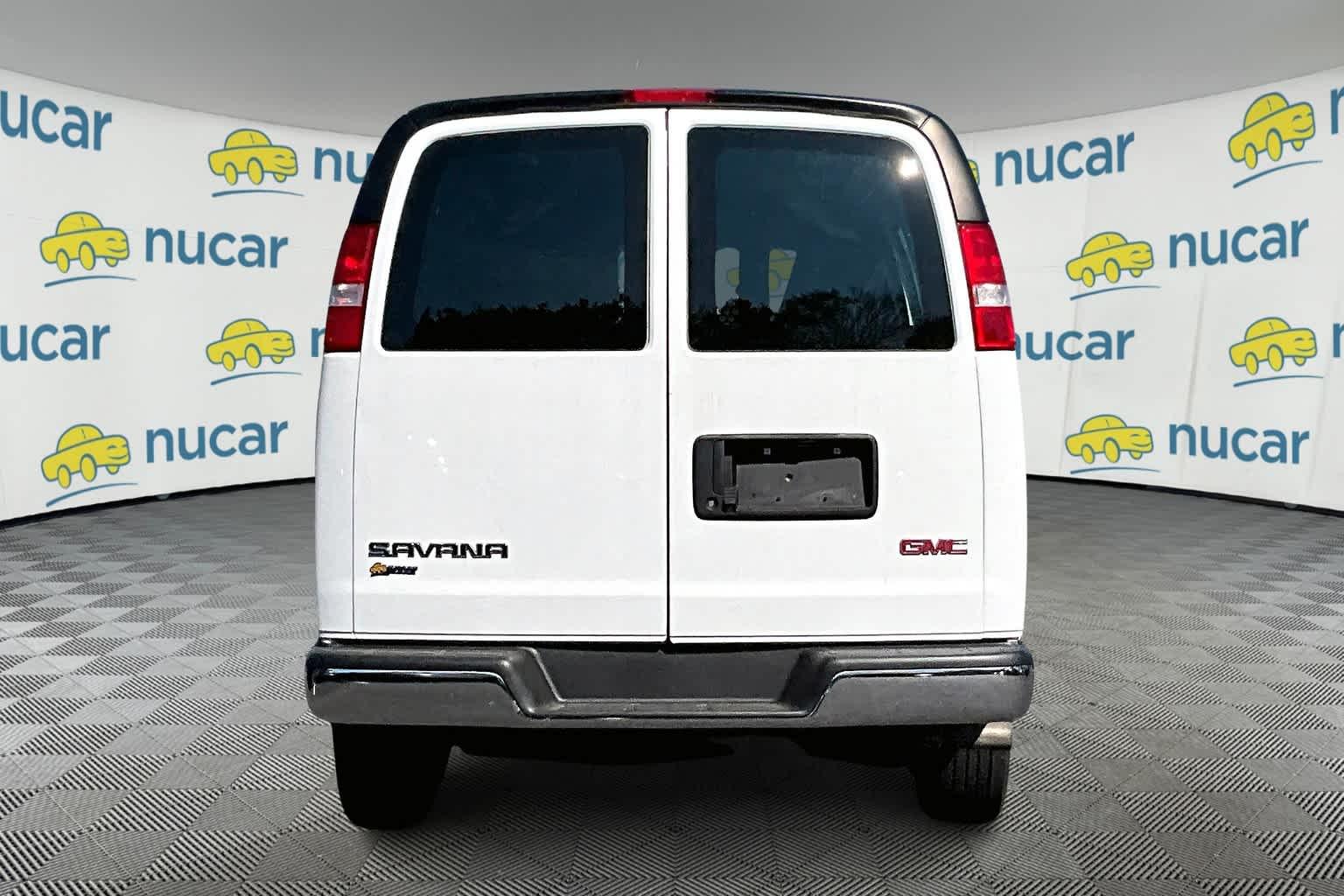 2021 GMC Savana  - Photo 5