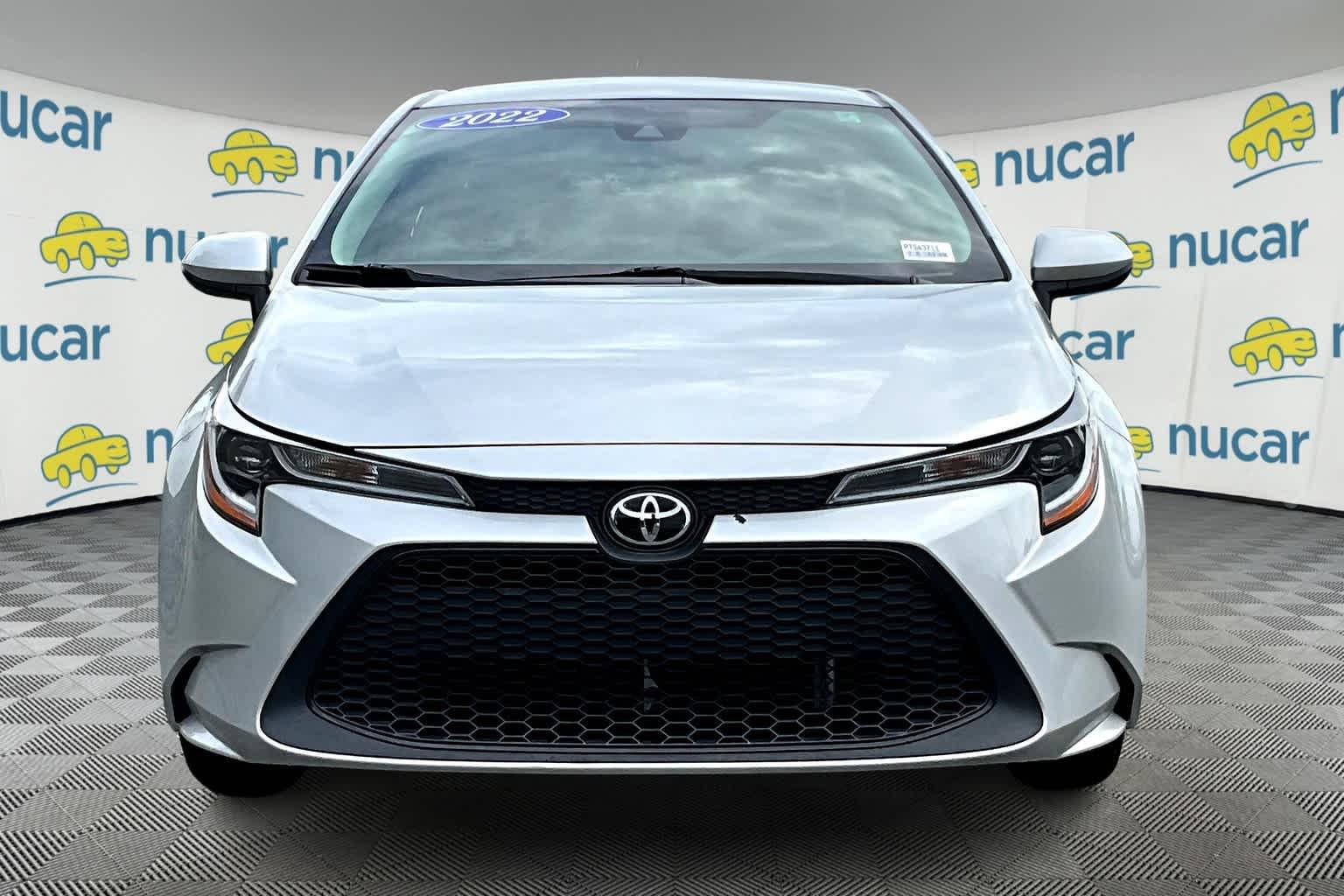 2022 Toyota Corolla LE - Photo 2