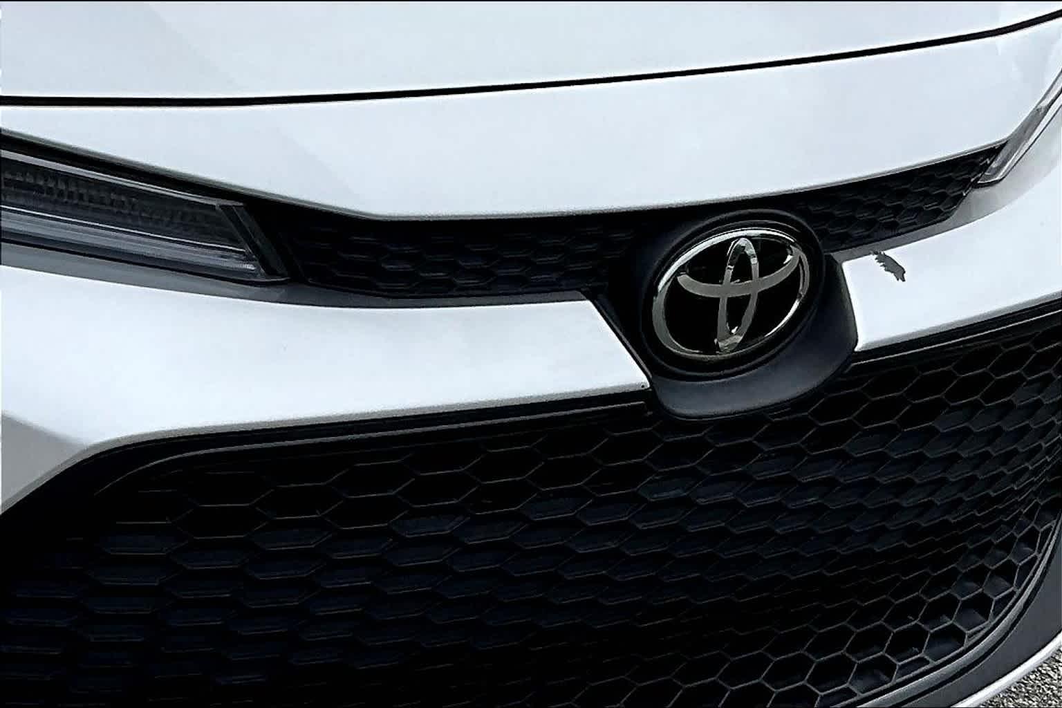 2022 Toyota Corolla LE - Photo 31