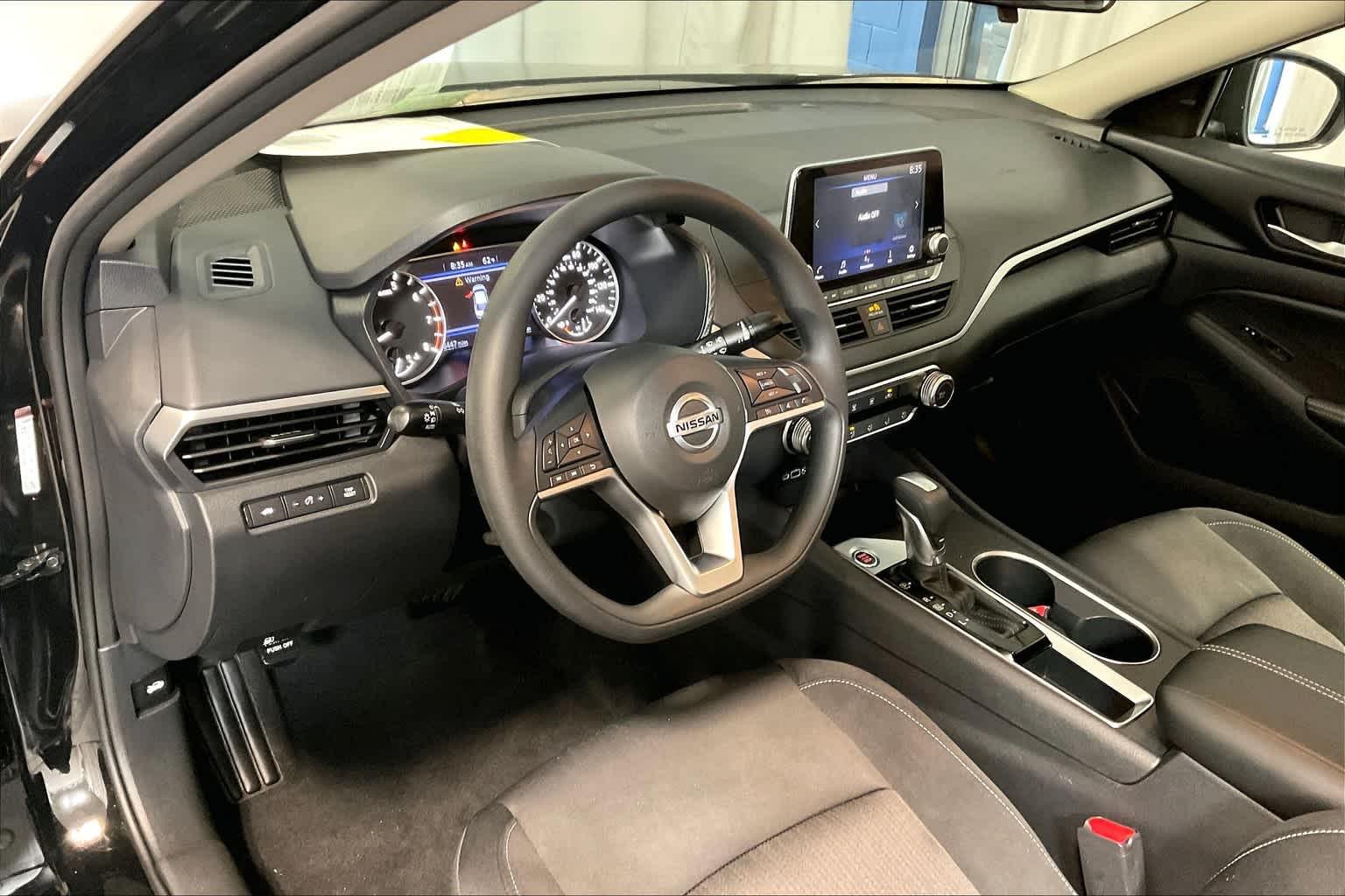 2022 Nissan Altima 2.5 SV - Photo 8