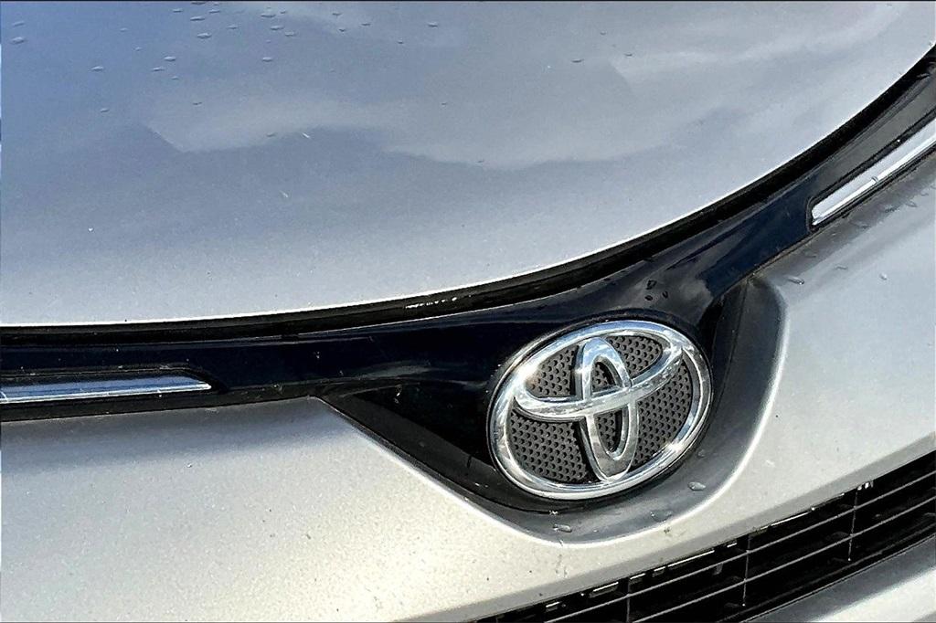 2016 Toyota RAV4 XLE - Photo 27