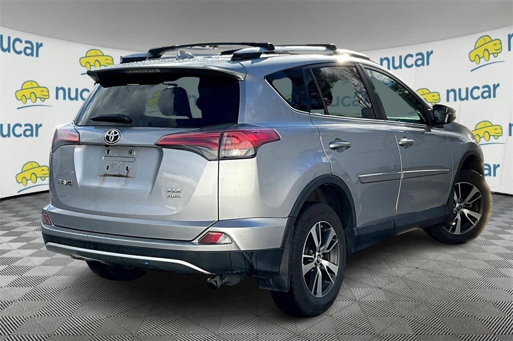 2016 Toyota RAV4 XLE - Photo 6