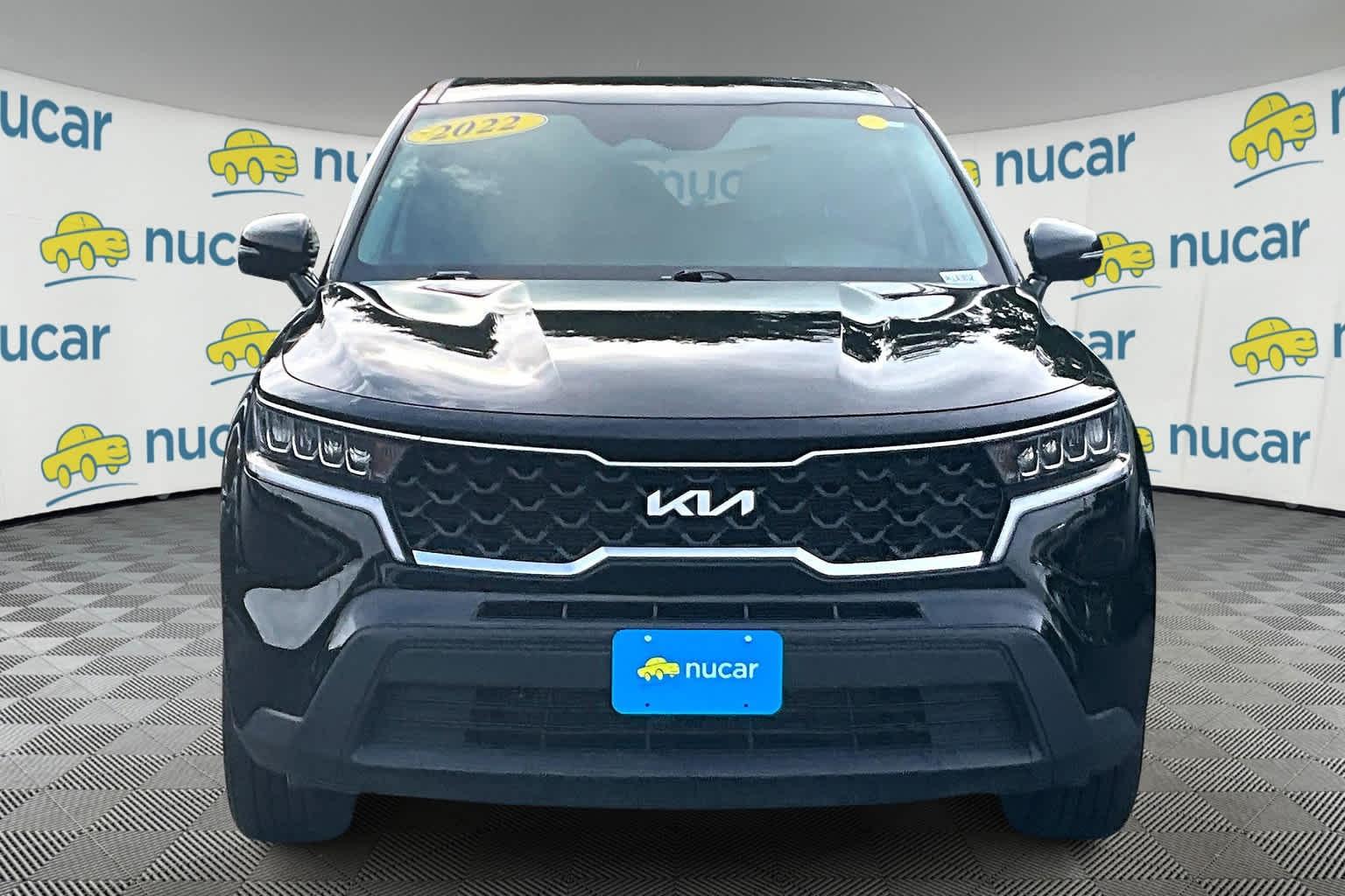 2022 Kia Sorento LX - Photo 2