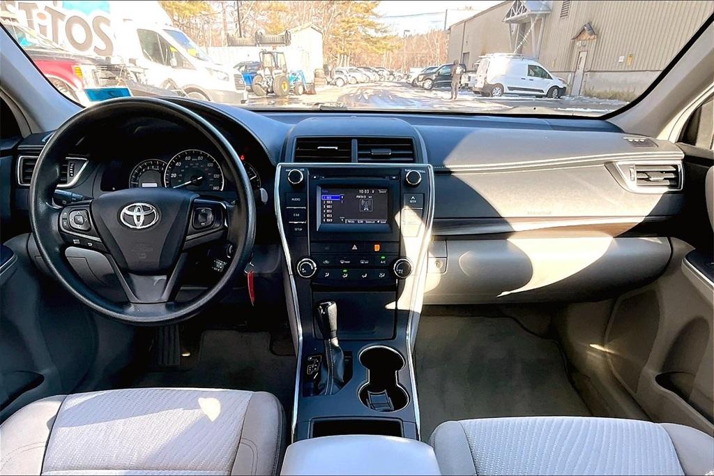 2015 Toyota Camry LE - Photo 20