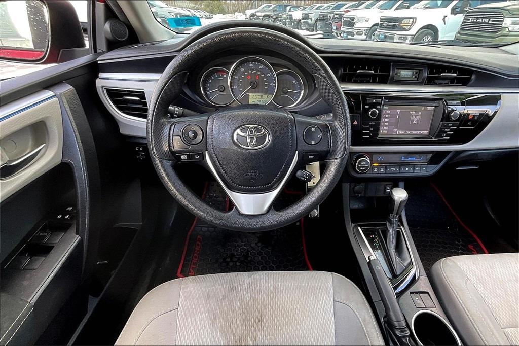 2016 Toyota Corolla LE - Photo 16