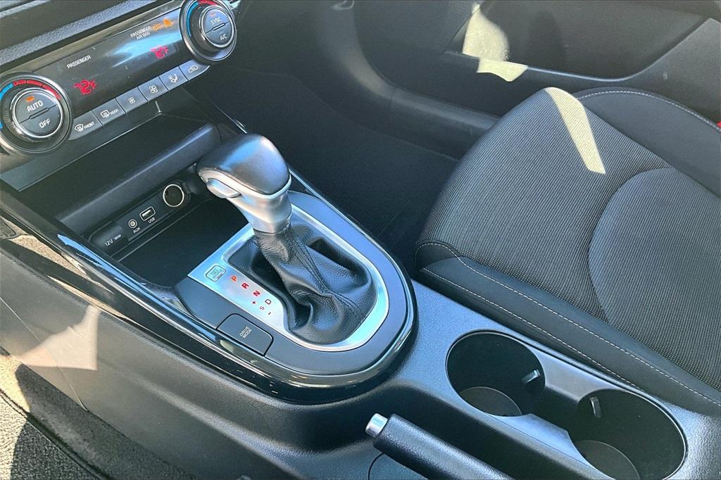 2019 Kia Forte S - Photo 19