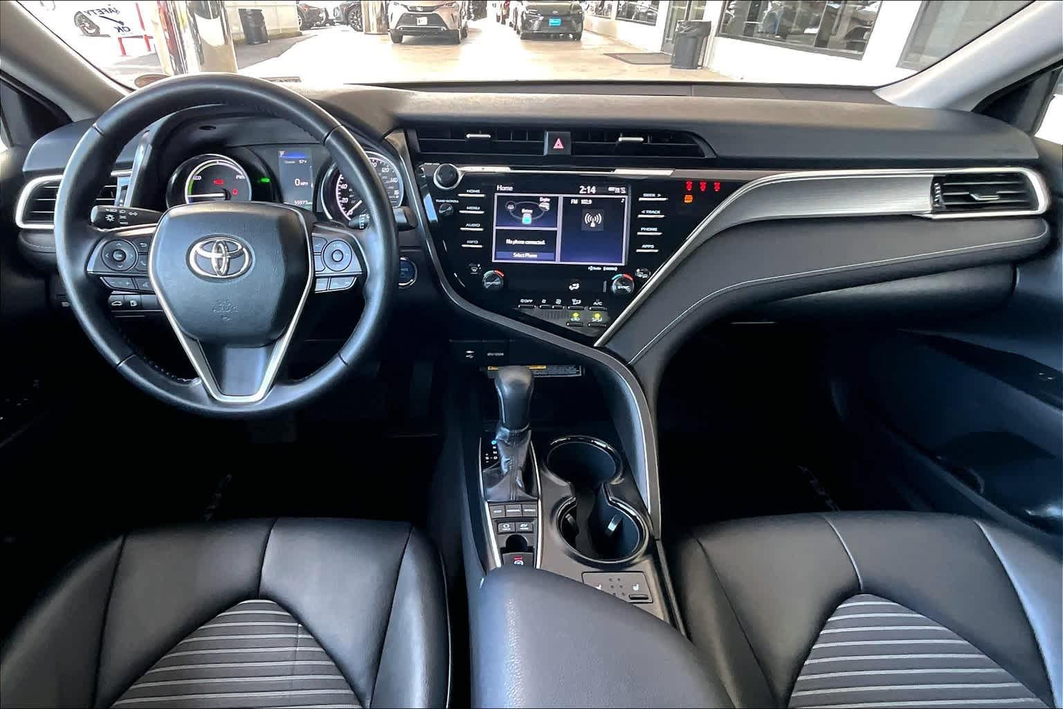 2018 Toyota Camry Hybrid SE - Photo 21