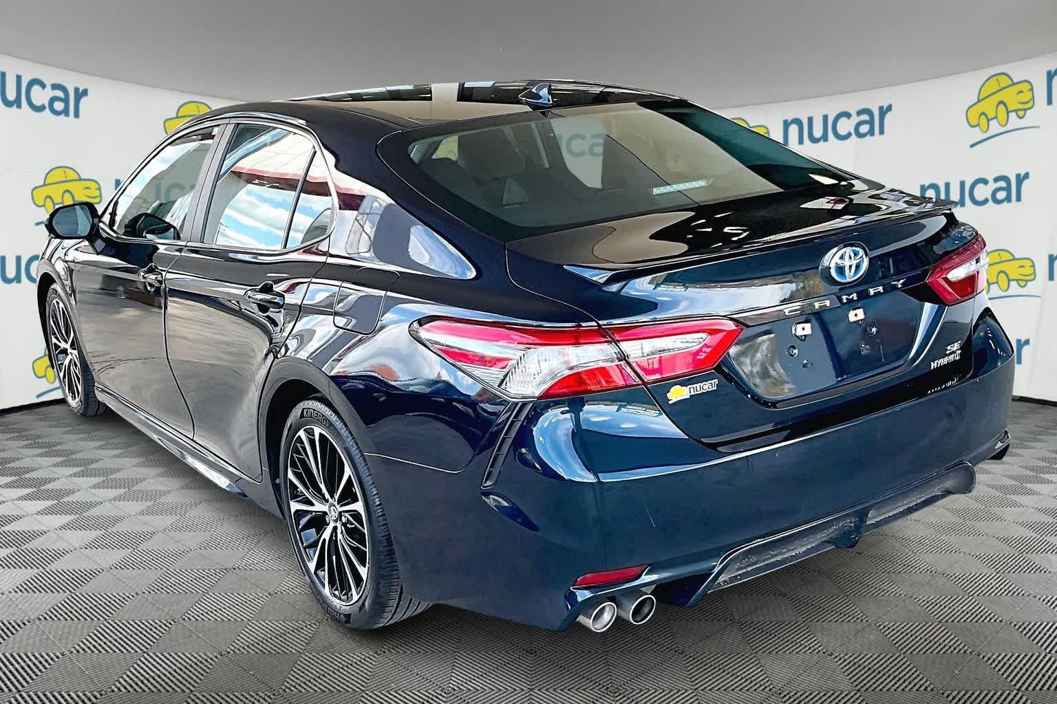 2018 Toyota Camry Hybrid SE - Photo 4