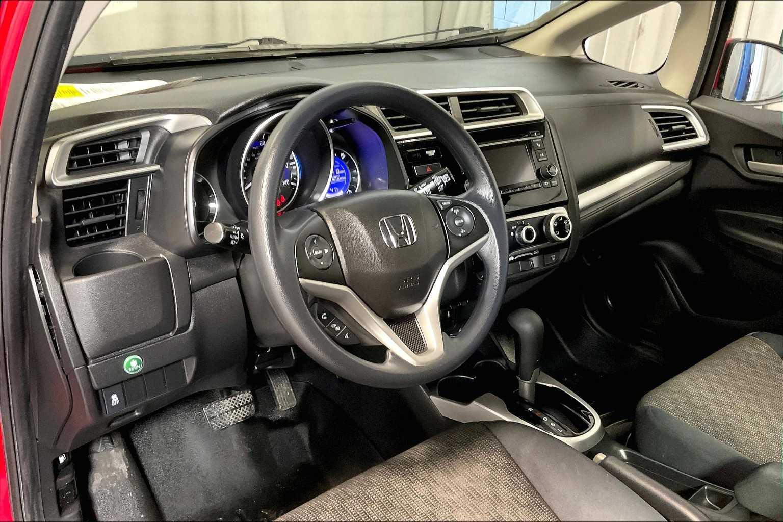 2016 Honda Fit LX - Photo 8