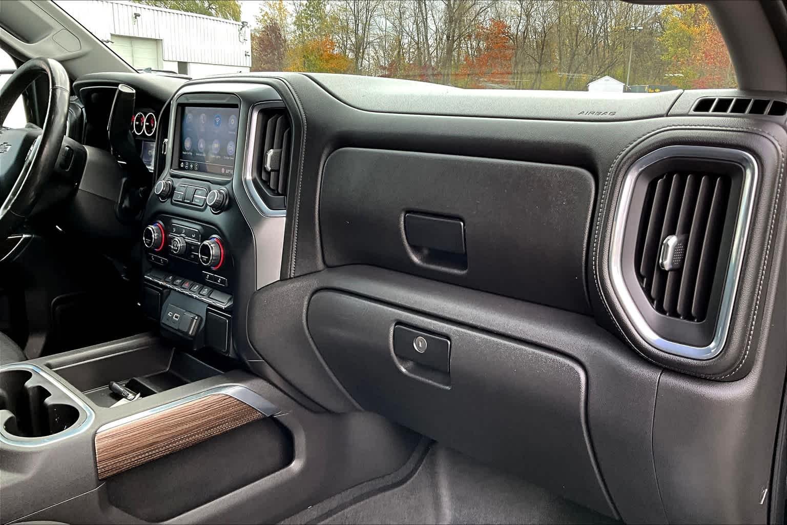 2021 Chevrolet Silverado 1500 RST 4WD Crew Cab 147 - Photo 13