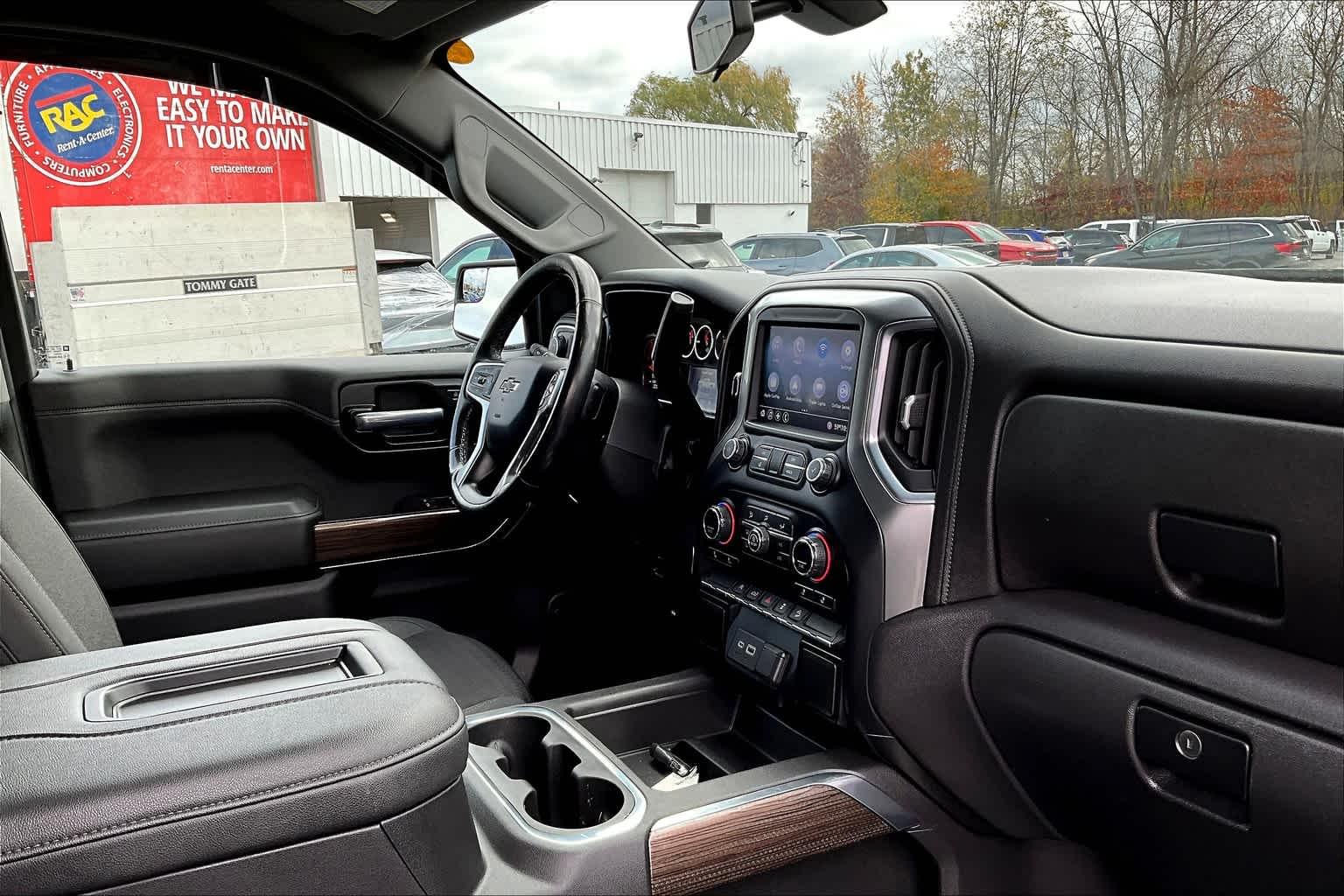 2021 Chevrolet Silverado 1500 RST 4WD Crew Cab 147 - Photo 21