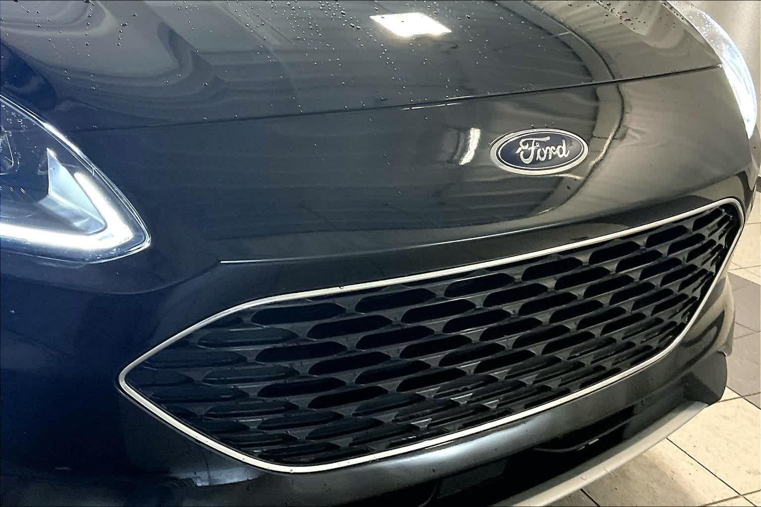 2022 Ford Escape Titanium - Photo 32