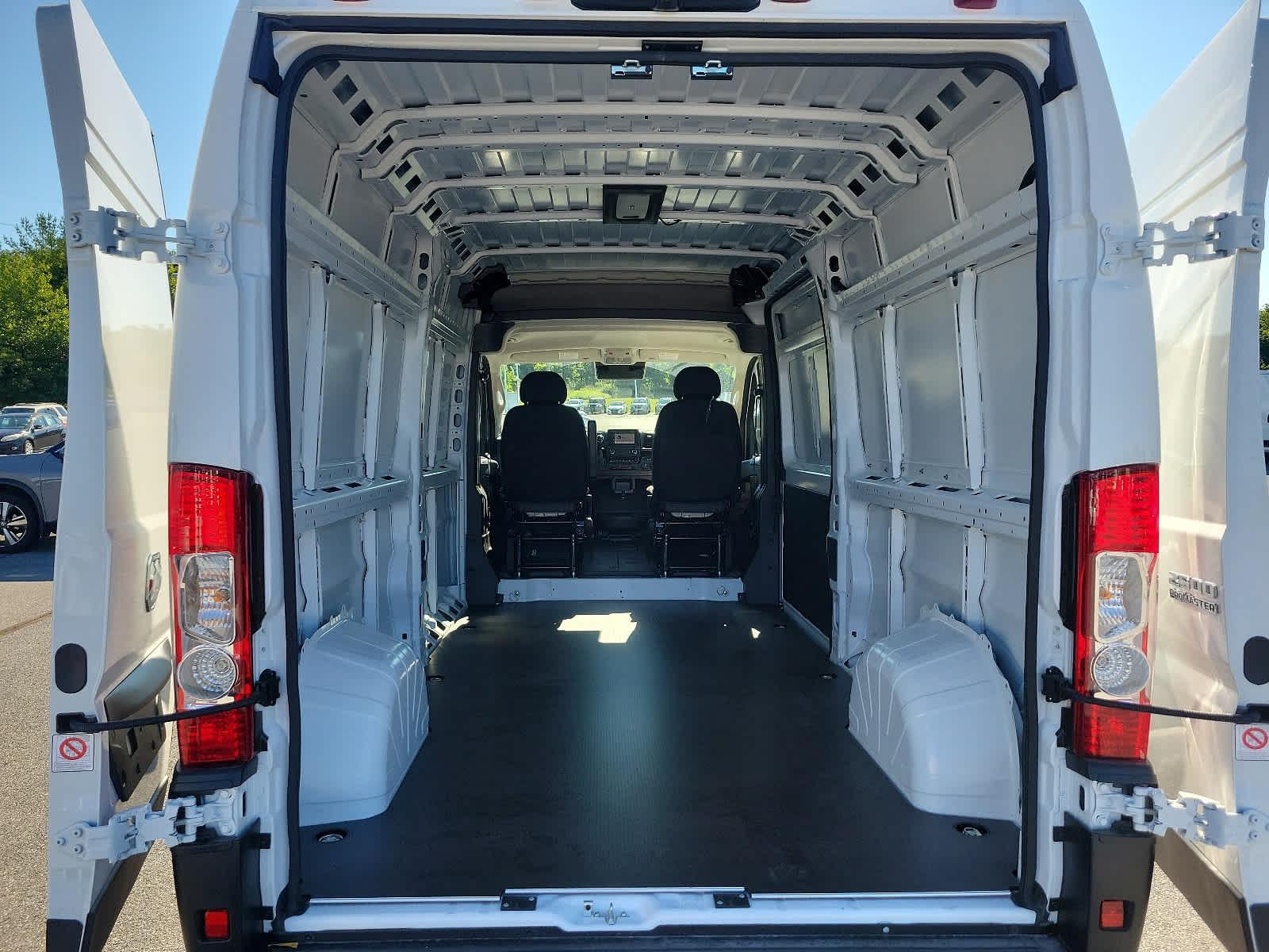 2024 Ram ProMaster 2500 High Roof - Photo 19