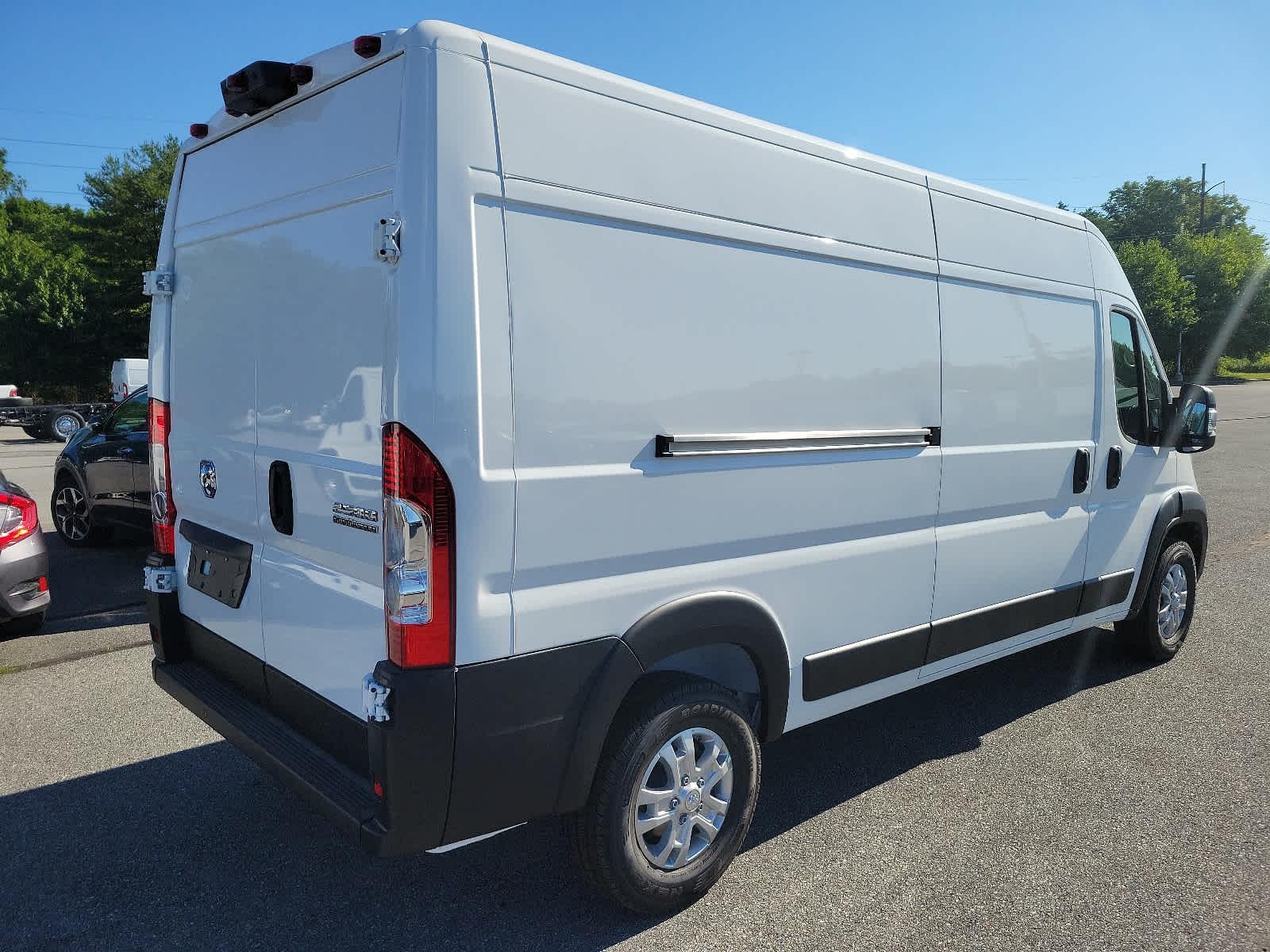 2024 Ram ProMaster 2500 High Roof - Photo 4